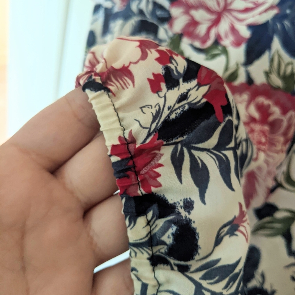 LOFT 3/4 Sleeve Floral Blouse - Picture 4 of 7